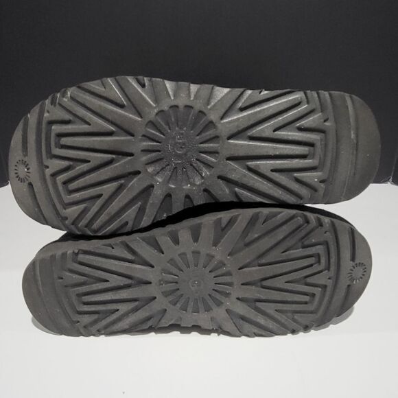 Ugg Size 6 Tall Black Boots - Picture 7 of 11